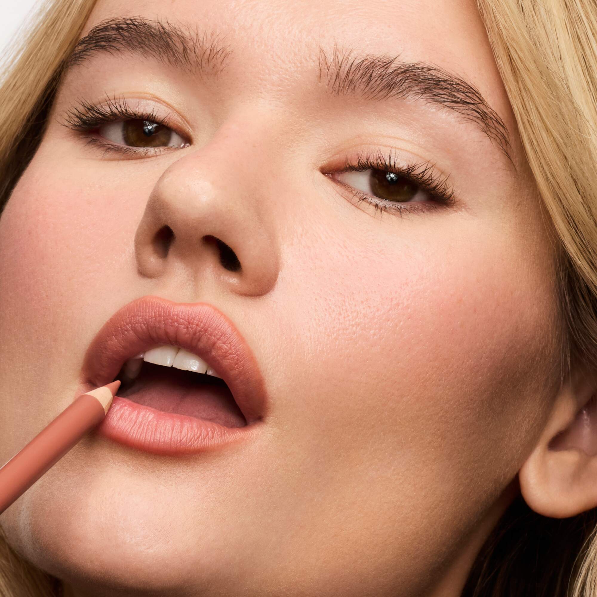 SoftLine Lip Liner Latte - product image 9